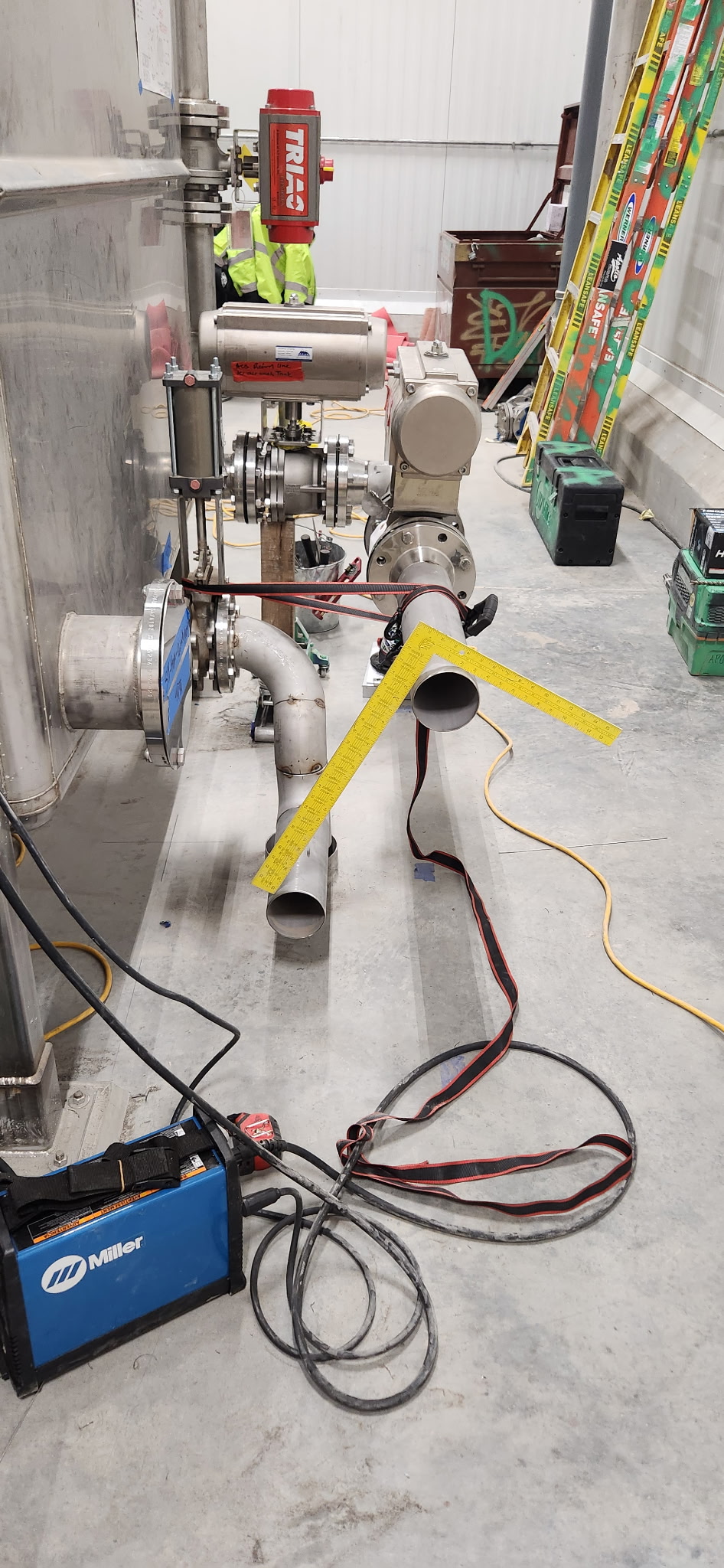 Stainless process piping with valves and actuators